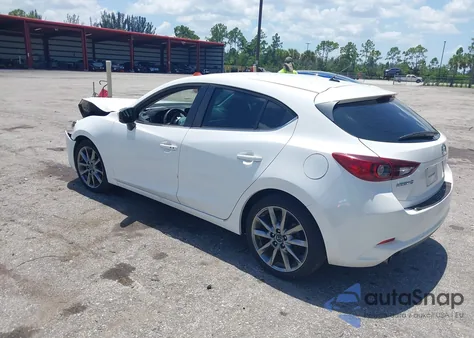 2018 Mazda Mazda3 Touring из США, поврежденный, VIN 3MZBN1L35JM265157